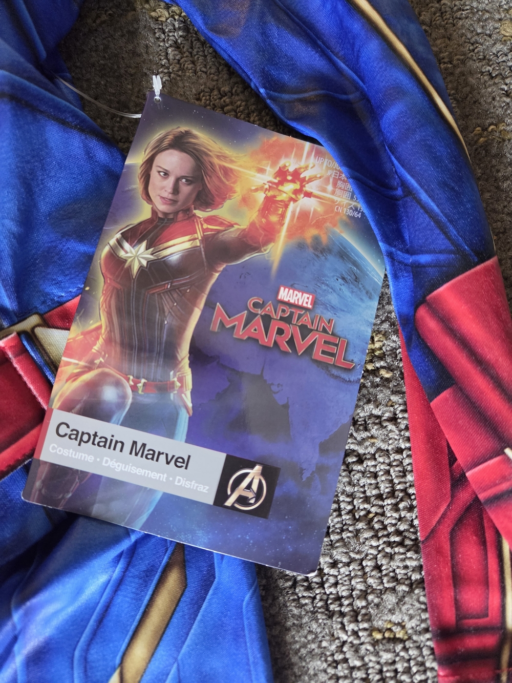 NWT Disney Store Captain Marvel Costume Girl Avengers 7/8, new - Picture 4 of 7